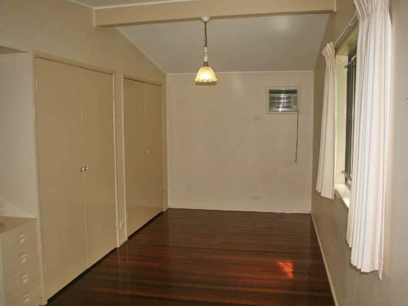 85 Bardon Esplande, Bardon QLD 4065