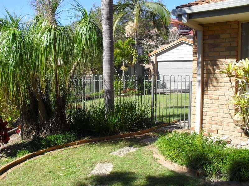 13 Gum Leaf Court, Albany Creek QLD 4035