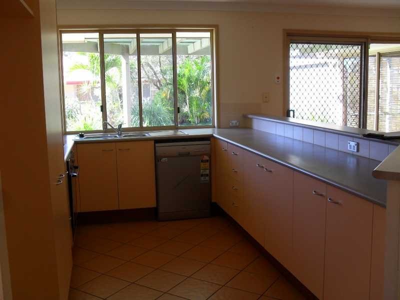 13 Gum Leaf Court, Albany Creek QLD 4035