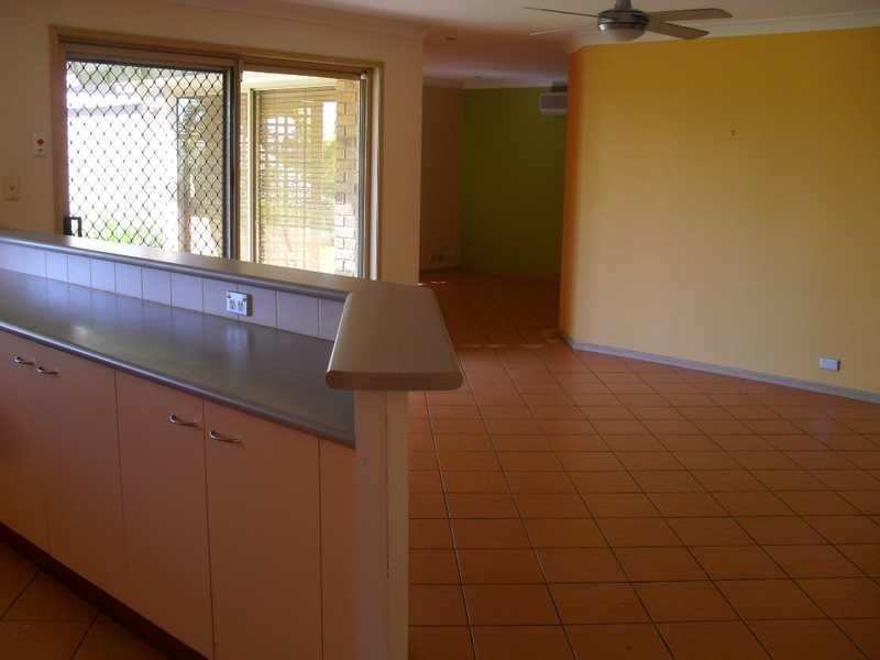 13 Gum Leaf Court, Albany Creek QLD 4035