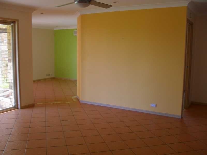 13 Gum Leaf Court, Albany Creek QLD 4035