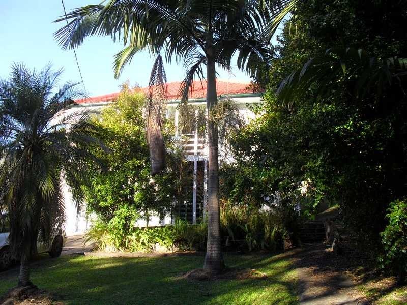 23 Bardon Esp, Bardon QLD 4065