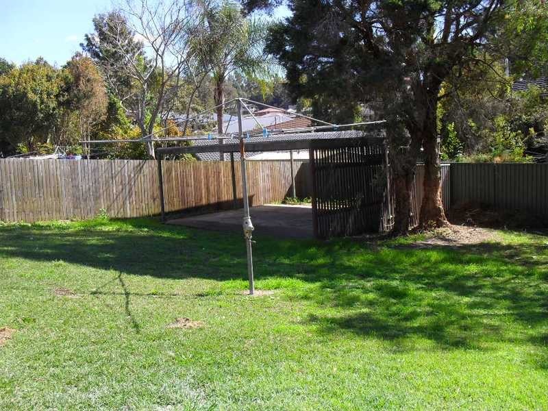105 McGinn Rd, Ferny Grove QLD 4055