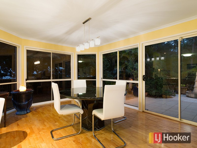 12 Glenferrie Place, The Gap QLD 4061