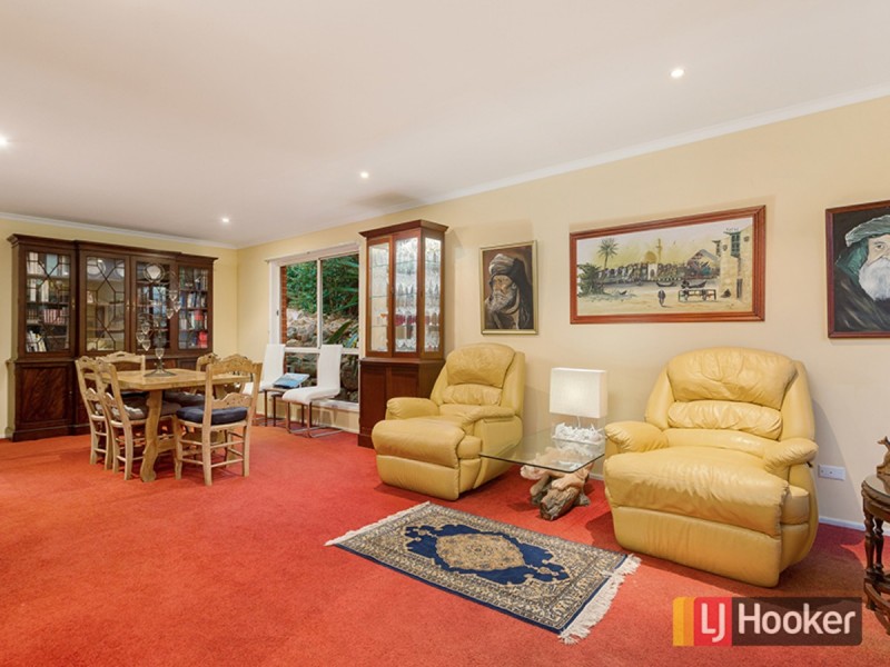 12 Glenferrie Place, The Gap QLD 4061