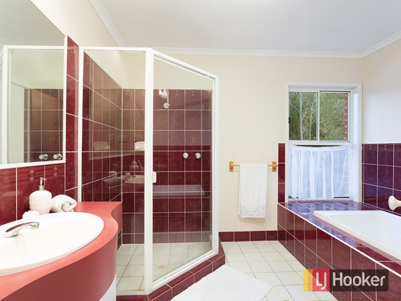 12 Glenferrie Place, The Gap QLD 4061