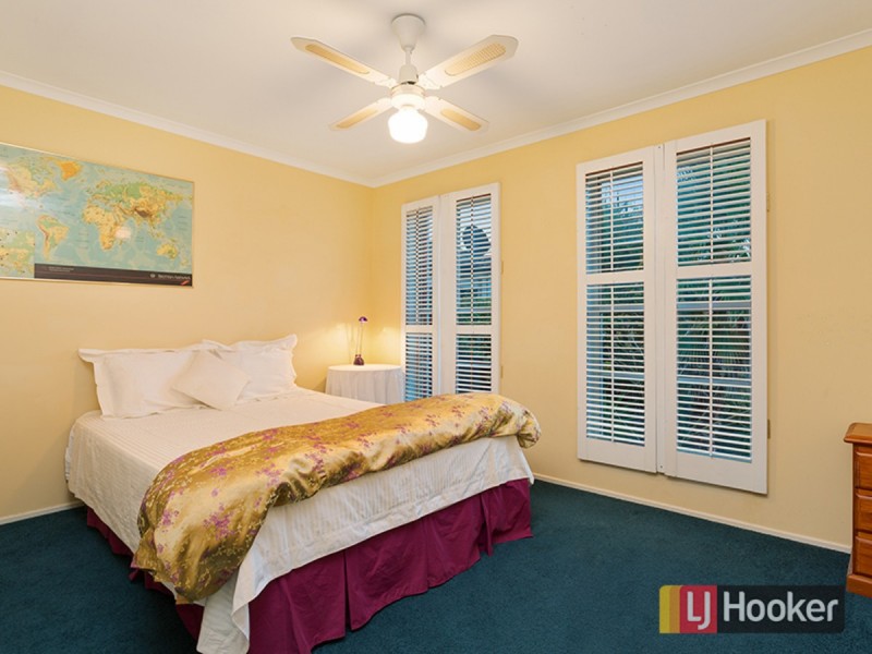 12 Glenferrie Place, The Gap QLD 4061