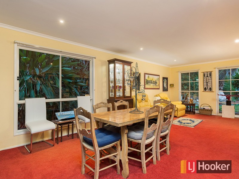 12 Glenferrie Place, The Gap QLD 4061