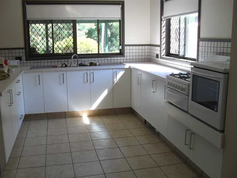 39 Avon Crescent, Albany Creek QLD 4035