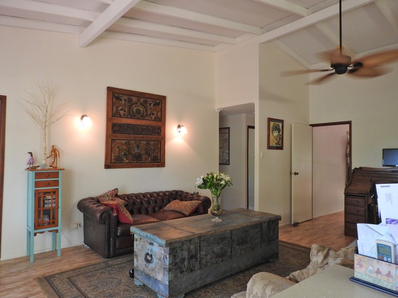 37 Grand Parade, Ashgrove QLD 4060