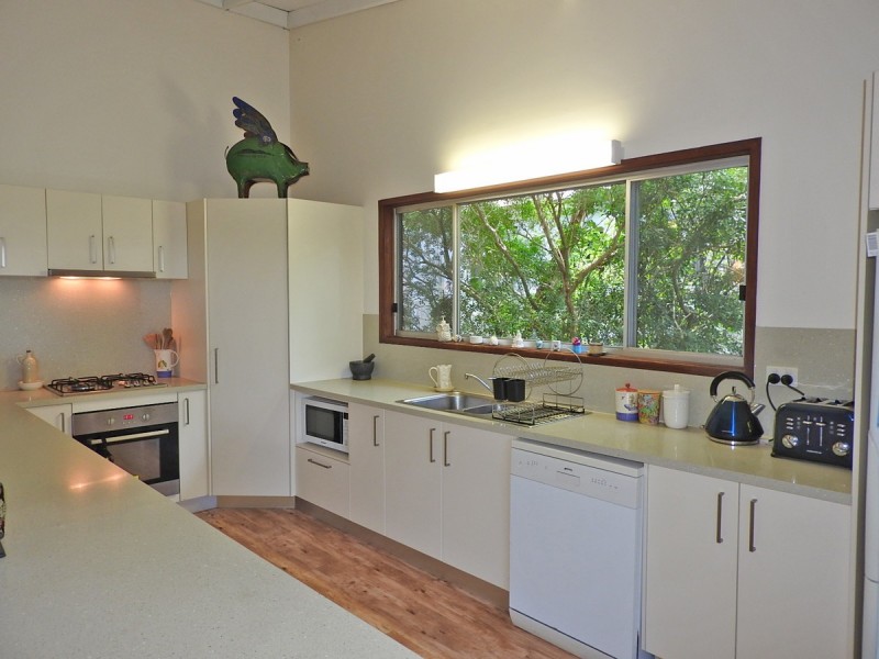 37 Grand Parade, Ashgrove QLD 4060