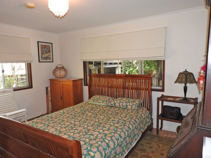 37 Grand Parade, Ashgrove QLD 4060