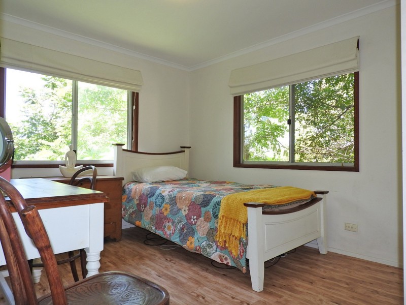 37 Grand Parade, Ashgrove QLD 4060