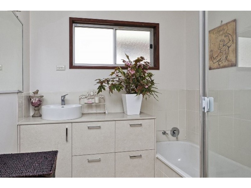 37 Grand Parade, Ashgrove QLD 4060