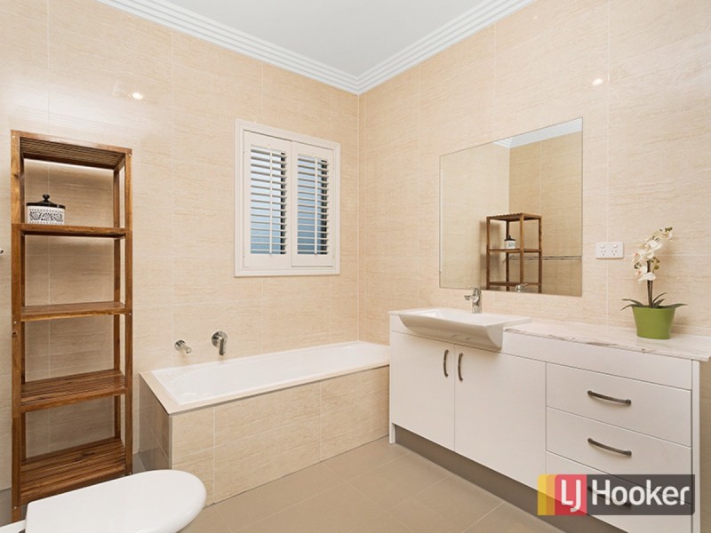 20 Oxley Road, Chelmer QLD 4068