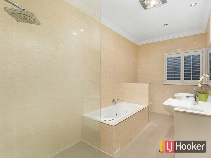 20 Oxley Road, Chelmer QLD 4068