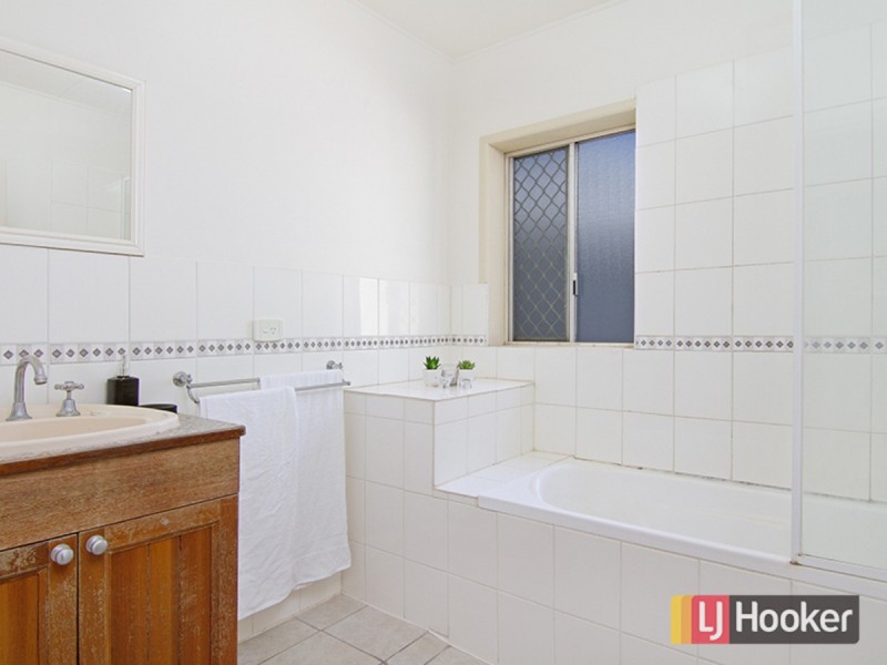 74 Ashgrove Avenue, Ashgrove QLD 4060