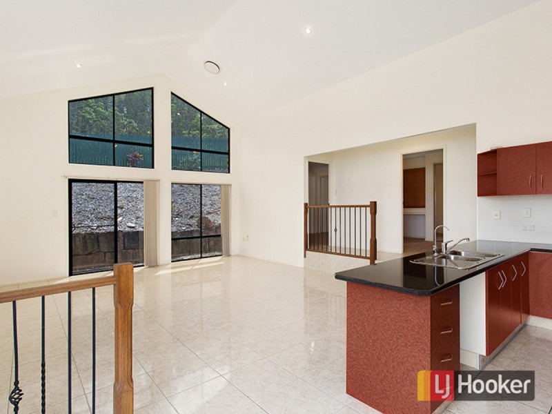 8 Bonica Court, Eatons Hill QLD 4037
