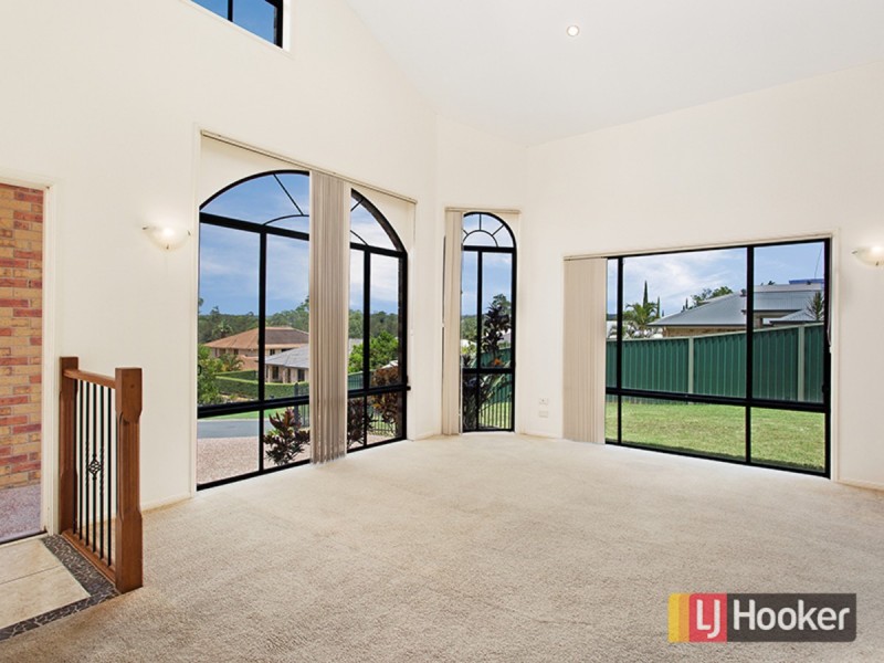 8 Bonica Court, Eatons Hill QLD 4037