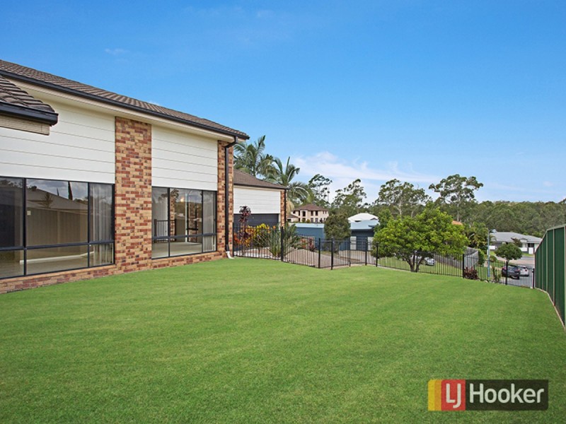 8 Bonica Court, Eatons Hill QLD 4037