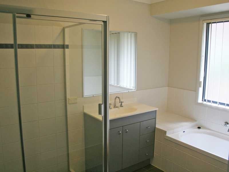 31 Balnaves Place, Mitchelton QLD 4053