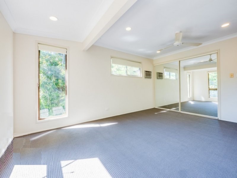 22 Yathong Court, Arana Hills QLD 4054