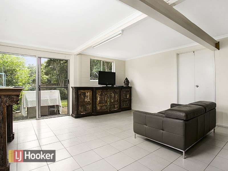 7 School Road, The Gap QLD 4061