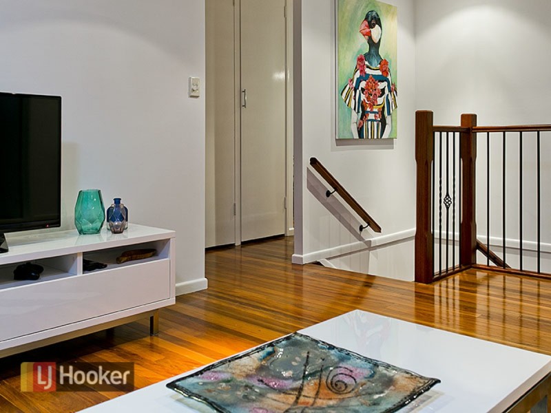 8 Cloghan Street, The Gap QLD 4061