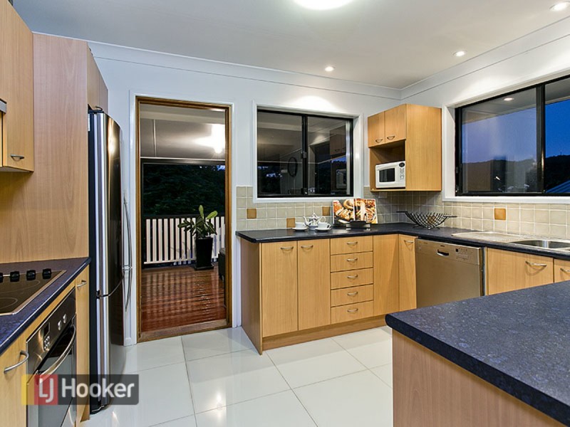 8 Cloghan Street, The Gap QLD 4061