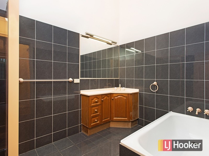 28 Birkridge Place, The Gap QLD 4061
