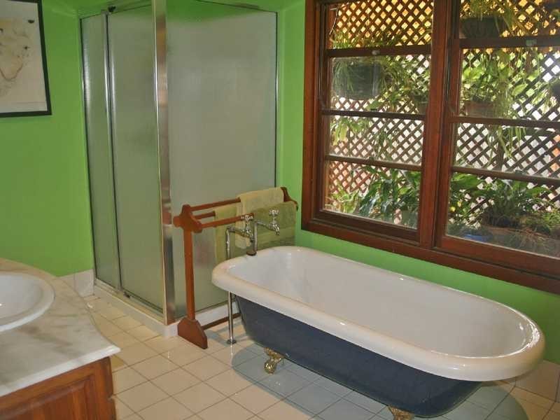 18 Glenbrae Street, The Gap QLD 4061