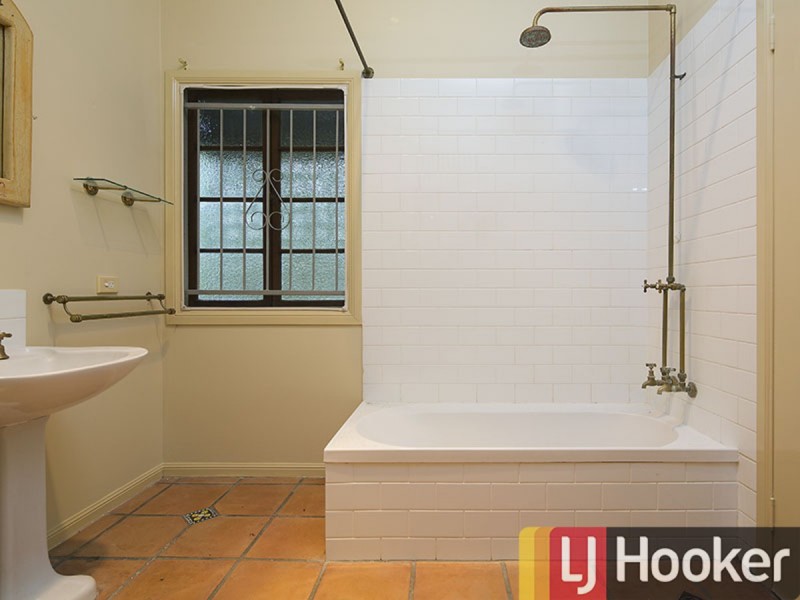 70 Jubilee Terrace, Bardon QLD 4065