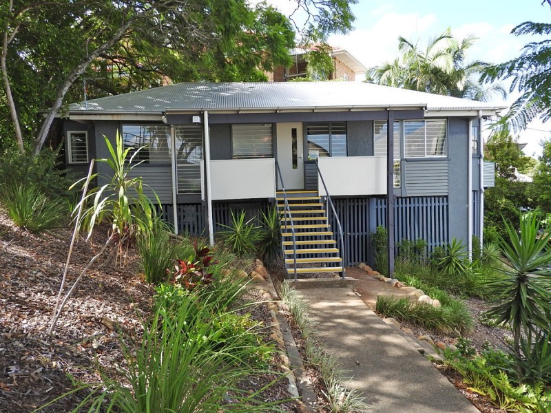 4 Zigzag Street, Red Hill QLD 4059