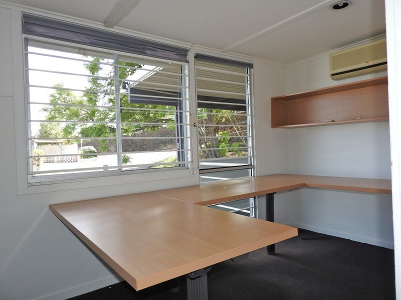 4 Zigzag Street, Red Hill QLD 4059