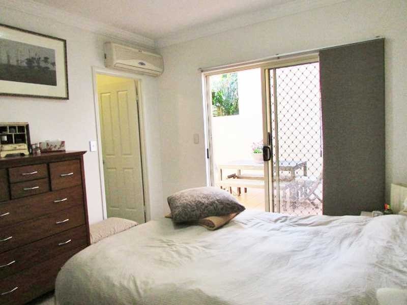 2/2 Woodland Street, Ashgrove QLD 4060