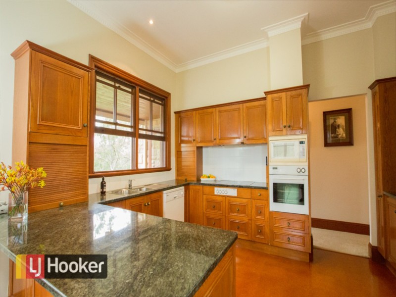 14 Greenmont Close, Ashgrove QLD 4060