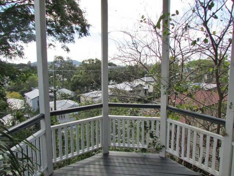 15 Craig Street, Red Hill QLD 4059