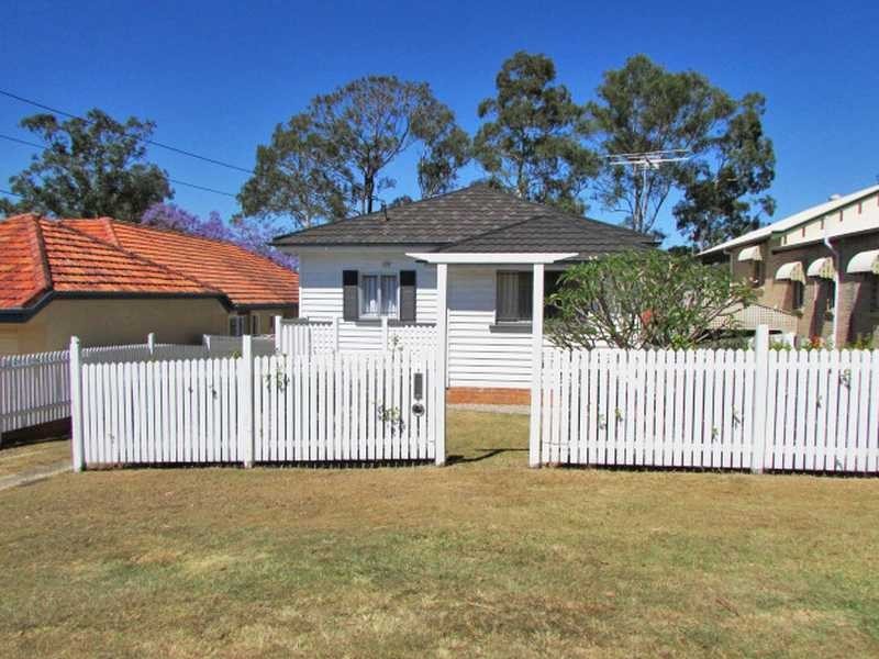 4 Banool Street, Ashgrove QLD 4060