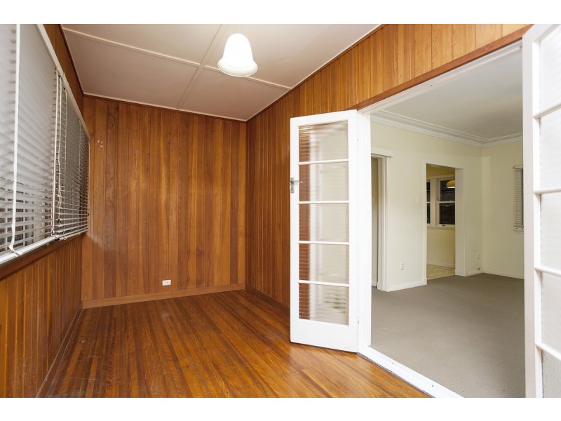 35 Simpsons Road, Bardon QLD 4065