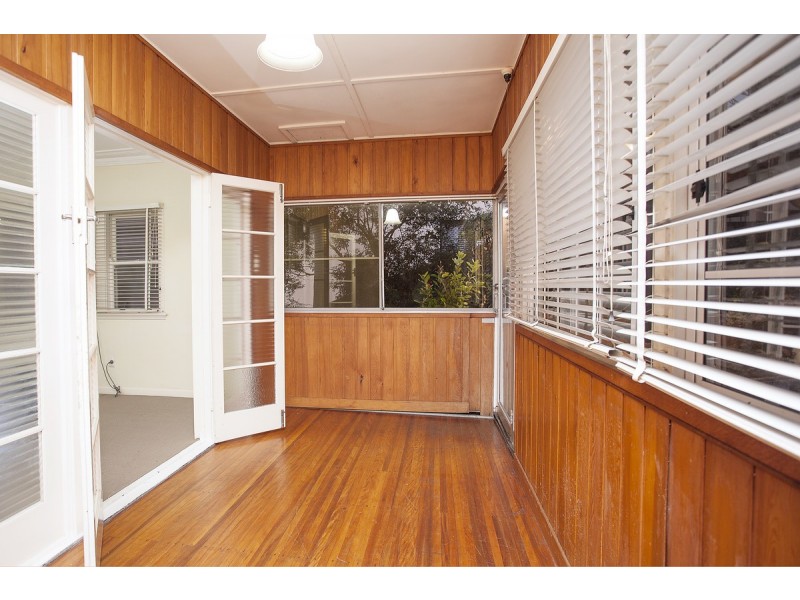 35 Simpsons Road, Bardon QLD 4065