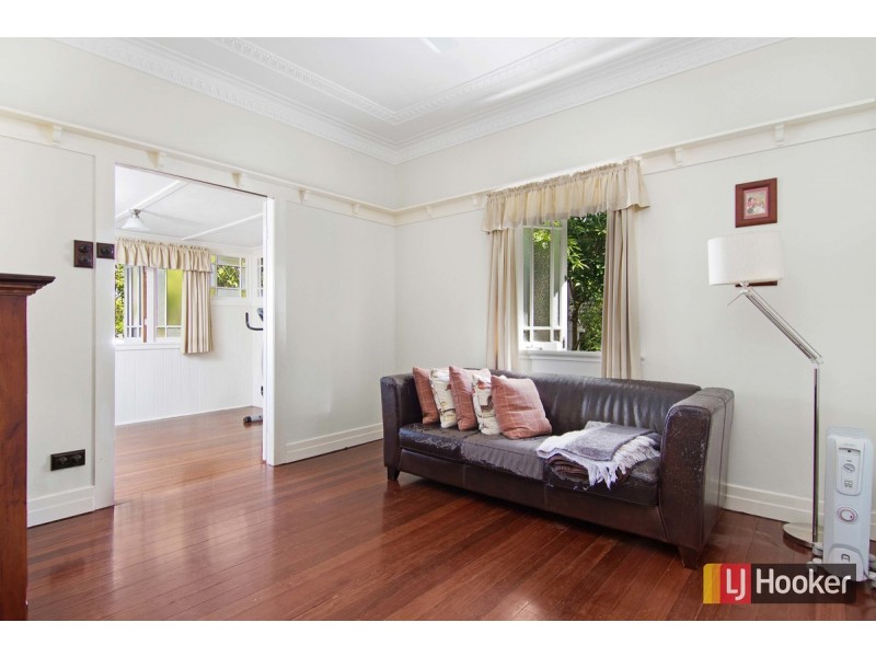 65 Royal Parade, Ashgrove QLD 4060
