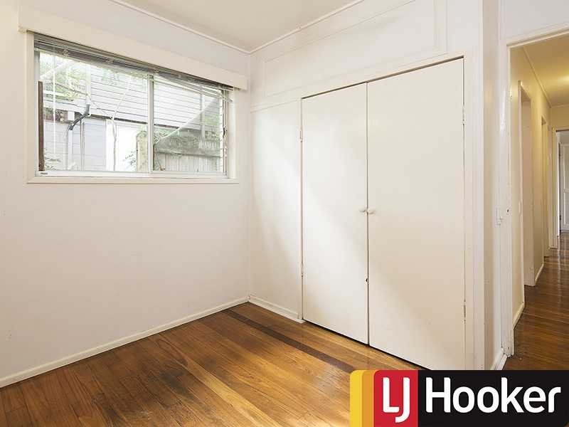 7 Glen Road, The Gap QLD 4061