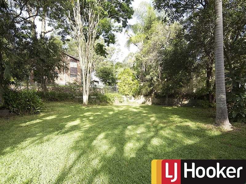 26 Woodside Street, The Gap QLD 4061
