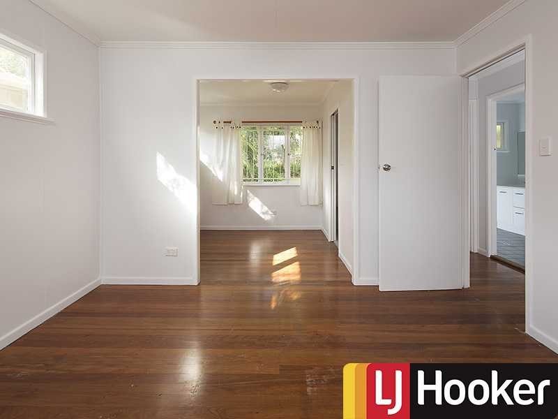 26 Woodside Street, The Gap QLD 4061