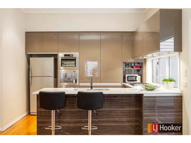 26 Devoy Street, Ashgrove QLD 4060