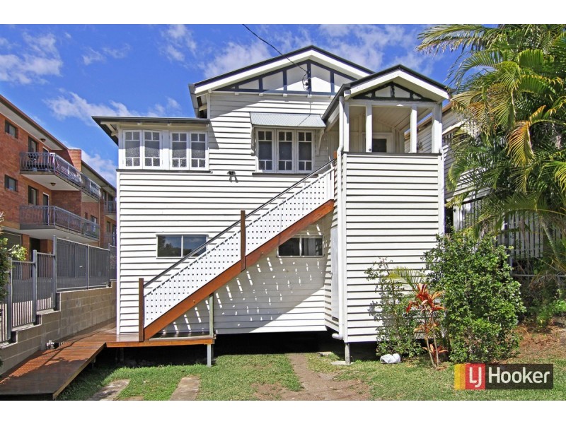 26 Devoy Street, Ashgrove QLD 4060