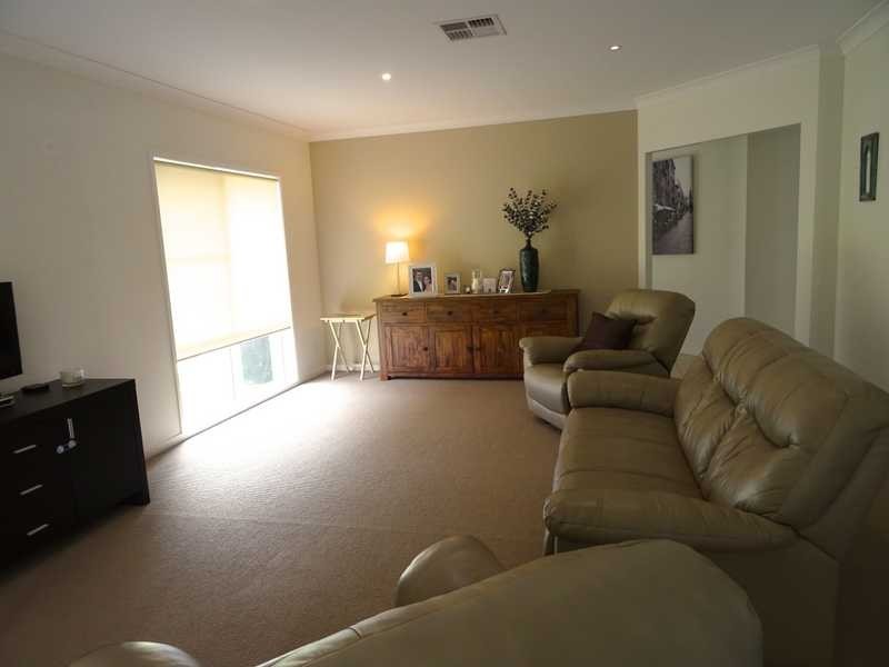 25 Georgia Place, The Gap QLD 4061