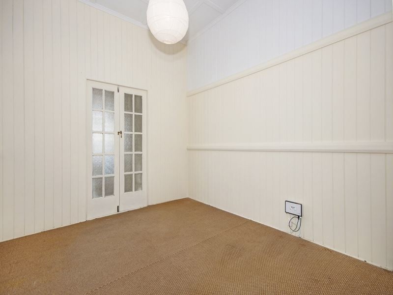 108 Fairfield Road, Fairfield QLD 4103