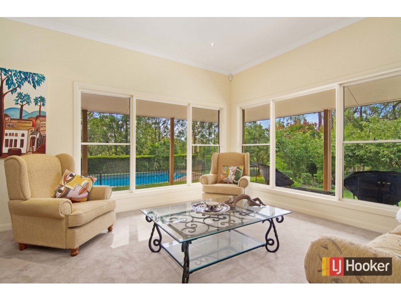 72 Barrabooka Drive, The Gap QLD 4061