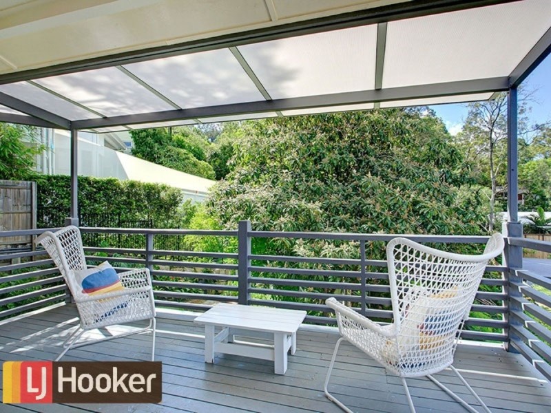 132 Outlook Crescent, Bardon QLD 4065